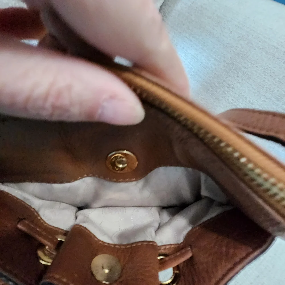 Michael Kors Camden Leather Crossbody Bag Purse